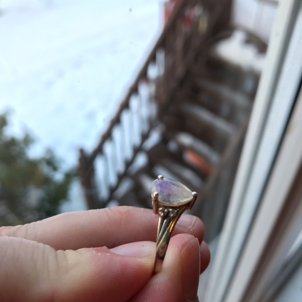 14k gold moonstone and diamond ring size 6.5 - Picture 5 of 10